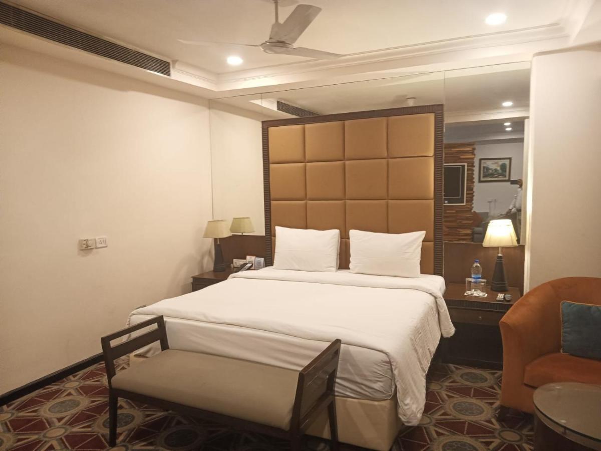 Inn Riviera Jammu Exterior foto